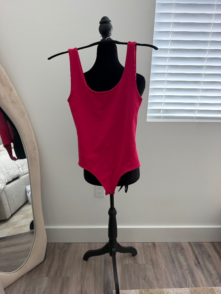 Express Pink Body Contour High Compression Scoop Neck Bodysuit - Size Xs